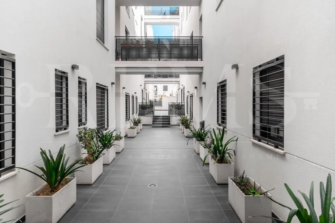 Romantic Studio In The Center By Rems Malaga